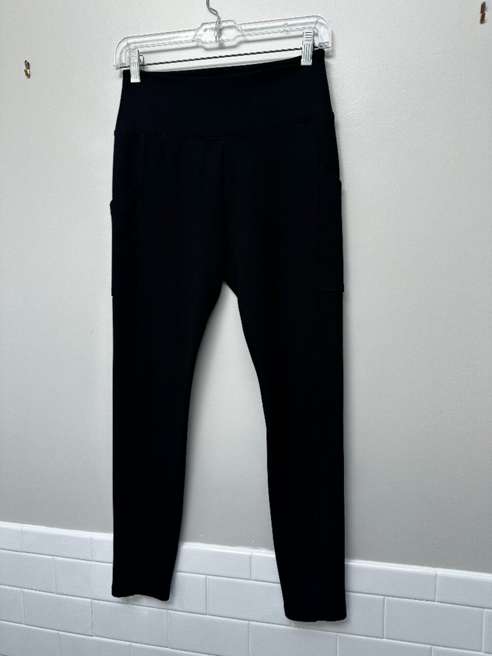 LOU & GREY for LOFT Leggings – Like New | Medium Weight | Side Pockets / Size M